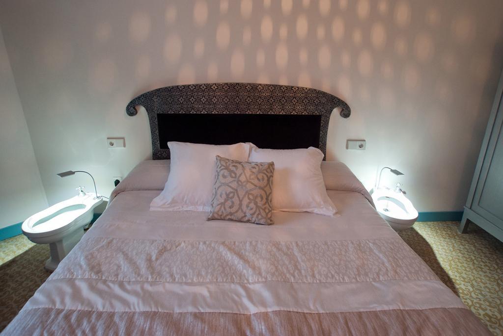 سان فيليو ذي غيشولس Hotel Hostal Chic الغرفة الصورة