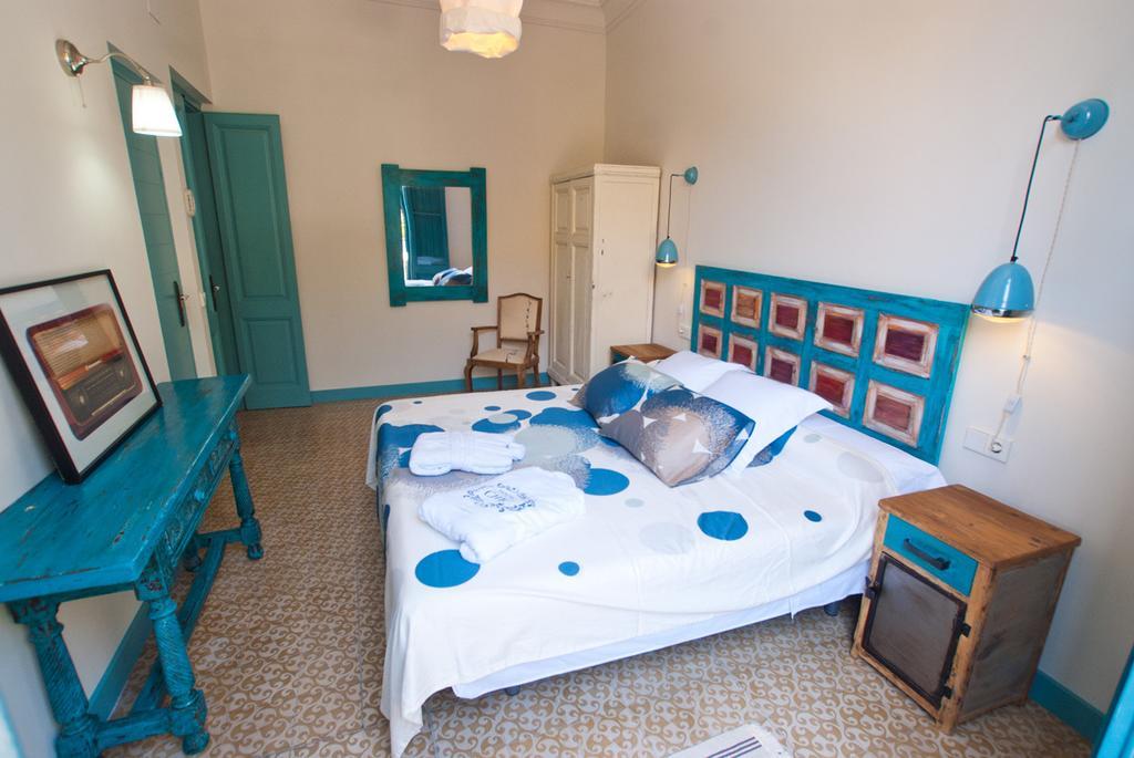 سان فيليو ذي غيشولس Hotel Hostal Chic الغرفة الصورة